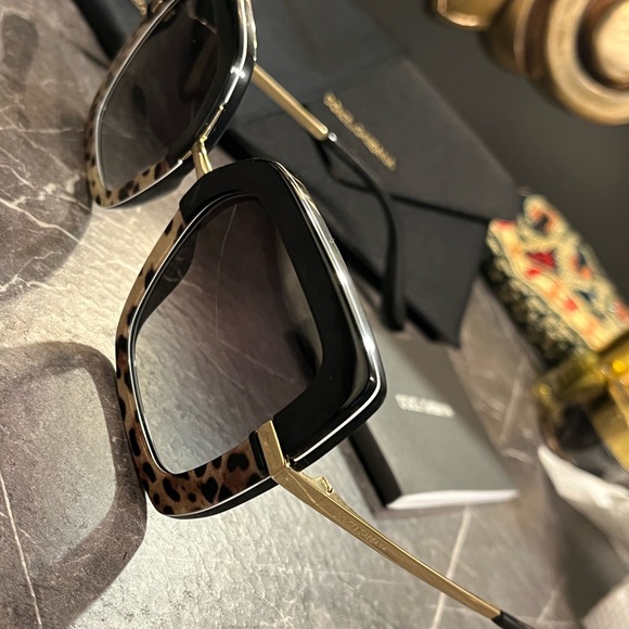 Dolce & Gabbana Sunglasses - Picture 4 of 4